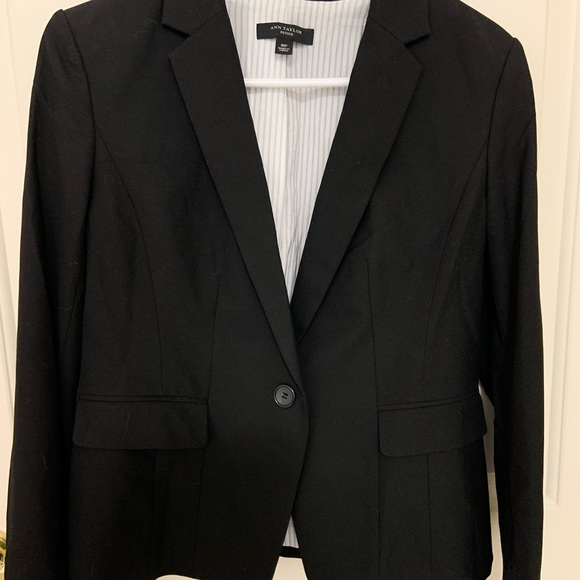 Ann Taylor Women’s Suit - Picture 1 of 3
